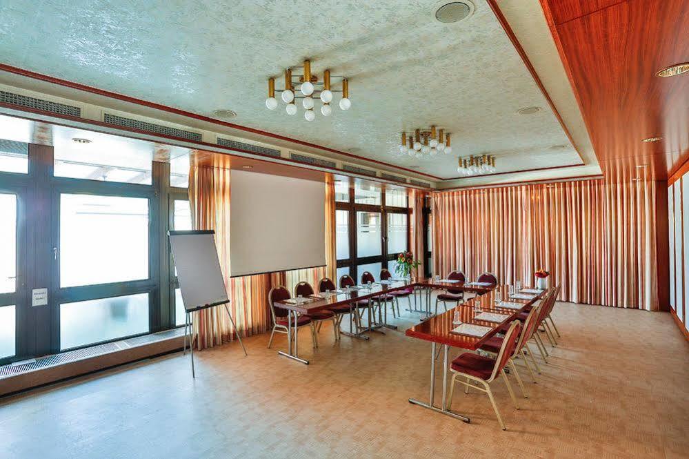 Arotel Best Living Nuernberg Екстер'єр фото